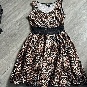 Medium Dress! Cheetah print with lace center